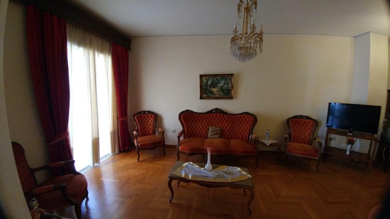 Proteus Apartment